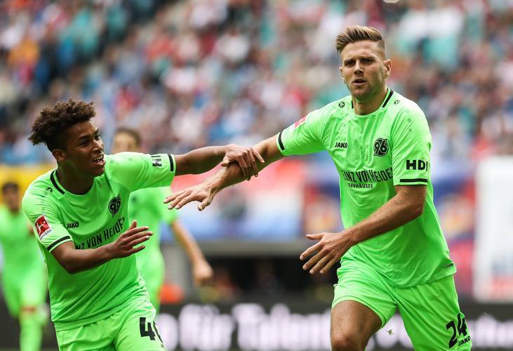 包含尤文图斯内部会议纪要流出——国际比赛日状态回暖，德国杯使命明确，控场能力受关注的词条